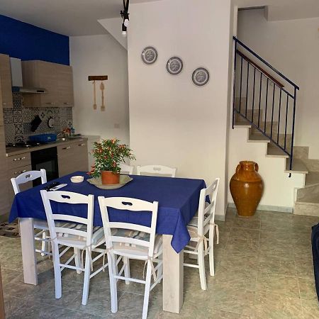 A Rizzilla Guest House Никотера Екстериор снимка