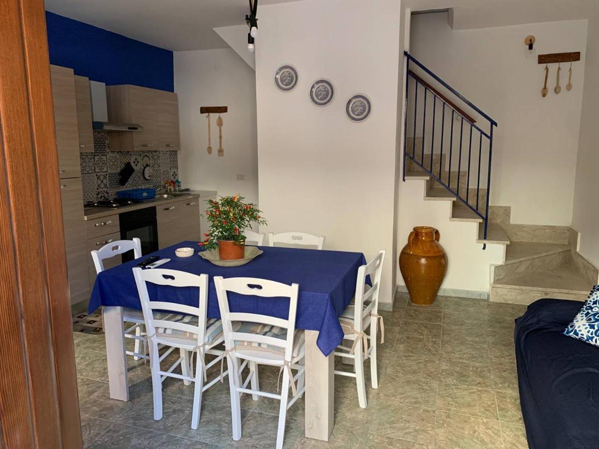 A Rizzilla Guest House Никотера Екстериор снимка